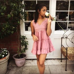 Adorable light pink dress